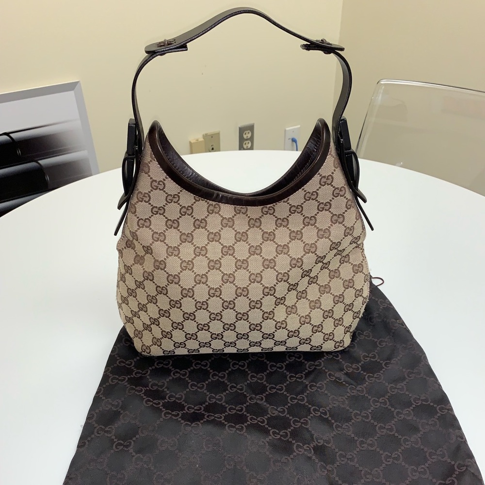 AUTHENTIC! WORN TWICE! LIKE NEW! Gucci bag